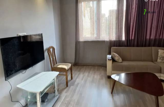 4 սենյականոց բնակարան Թամանյան փողոցում, 100 քմ, 2/5 հարկ, կապիտալ վերանորոգված, քարե շենք