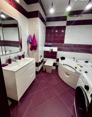 3 սենյականոց բնակարան նորակառույց շենքում Արամի փողոցում, 138 ք.մ., 2 սանհանգույց, բարձր առաստաղներ