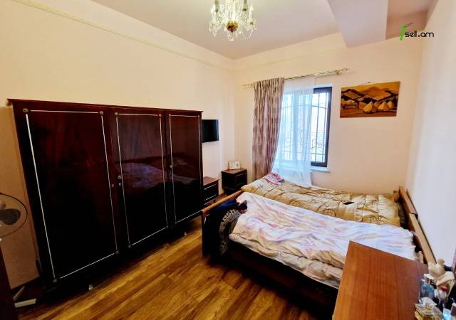 Երկու հարկանի տուն Հրաչյա Աճառյան փողոցում Ավանում, 440 ք.մ., 2 սանհանգույց, կապիտալ վերանորոգված