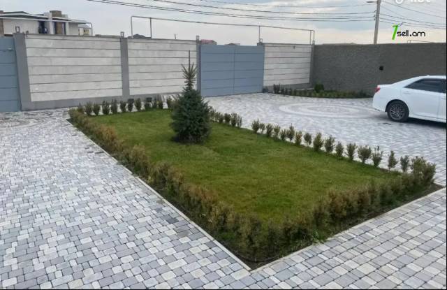 Մեկ հարկանի տուն Դավթաշենի 10-րդ փողոցում Դավիթաշենում, 320 ք.մ., 2 սանհանգույց