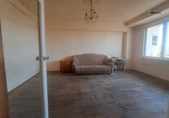 1 սենյականոց բնակարան Ծովակալ Իսակովի պողոտայում, 42 ք.մ., 6/9 հարկ