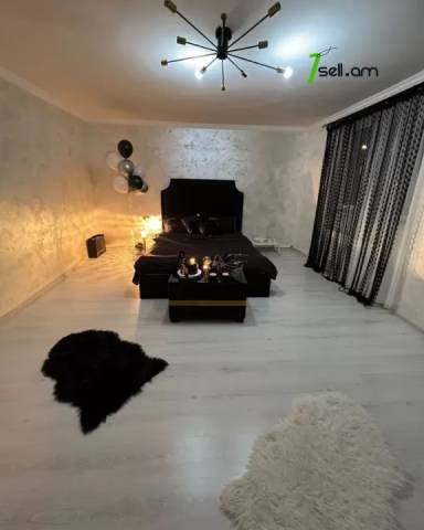 Երկու հարկանի քարե տուն Դավիթ Բեկի փողոցում Էրեբունիում, 200 ք.մ., եվրովերանորոգված