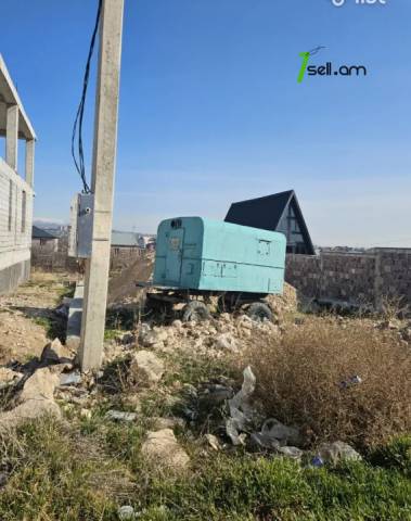 Հողատարածք բնակելի շինությունների համար Զովունիում, 500 ք.մ.