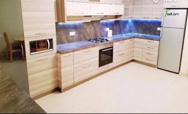 3 սենյականոց բնակարան Կոմիտասի պողոտայում, 105 ք.մ., բարձր առաստաղներ, 2/6 հարկ