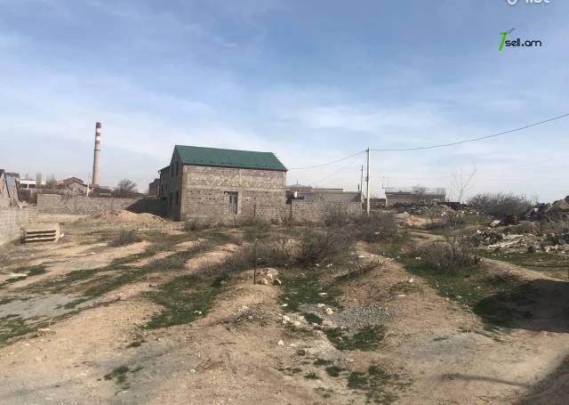 Հողատարածք բնակելի շինությունների համար Լուկաշինի փողոցում Աջափնյակում, 500 ք.մ.