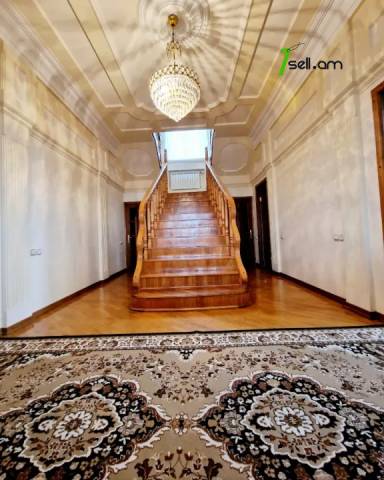 Չորս հարկանի քարե տուն Արաբկիր փողոցում Քասախում, 1000 ք.մ., 3+ սանհանգույց, եվրովերանորոգված