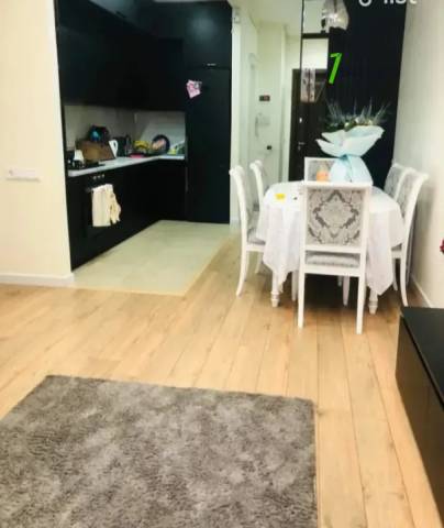 3 սենյականոց բնակարան նորակառույց շենքում Գրիբոյեդովի փողոցում, 70 քմ, 3/17 հարկ, բարձր առաստաղներ