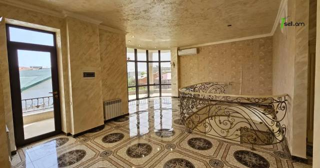 Երկու հարկանի քարե տուն, Արմենակ Արմենակյան անցուղի Նորք Մարաշում, 1800 քմ, 3+ սանհանգույց