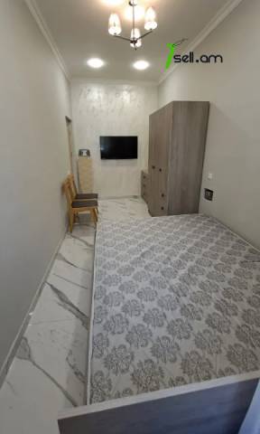 2 սենյականոց բնակարան Ամիրյան փողոցում, 40 քմ, նախավերջին հարկ, կապիտալ վերանորոգված, քարե շենք