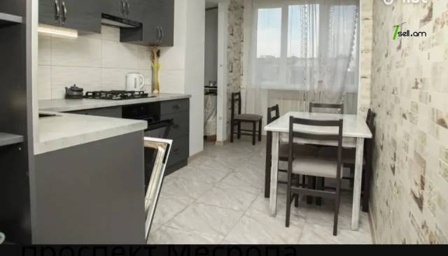 3 սենյականոց բնակարան Մաշտոցի պողոտայում, 100 ք.մ., 2 սանհանգույց, բարձր առաստաղներ, 6/12 հարկ