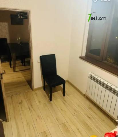 4 սենյականոց բնակարան Լվովյան փողոցում, 78 ք.մ., 3/5 հարկ, կապիտալ վերանորոգված, քարե շենք