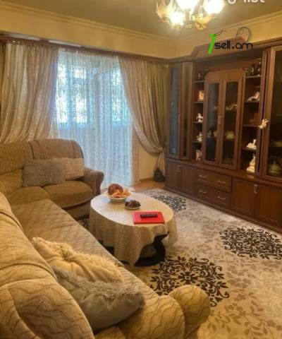 2 սենյականոց բնակարան Ղափանցյան փողոցում, 55 ք.մ., 2/5 հարկ, մասնակի վերանորոգում, քարե շենք