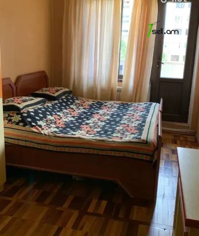 3 սենյականոց բնակարան Տիգրան Պետրոսյանի փողոցում, 76 քմ, 6/9 հարկ, կոսմետիկ վերանորոգում