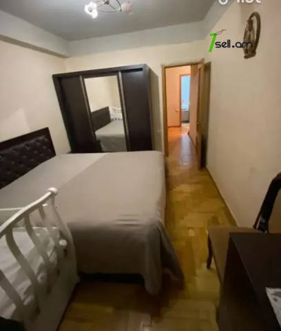 3 սենյականոց բնակարան Սունդուկյան փողոցում, 68 քմ, 5/12 հարկ, 2 սանհանգույց, մասնակի վերանորոգում