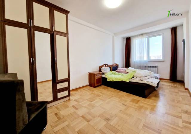 2 սենյականոց բնակարան Տիգրան Մեծի պողոտայում, 80 ք.մ., կապիտալ վերանորոգված