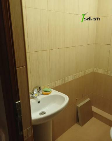 3 սենյականոց բնակարան նորակառույց շենքում Հալաբյան փողոցում, 87 ք.մ., բարձր առաստաղներ, 9/12 հարկ