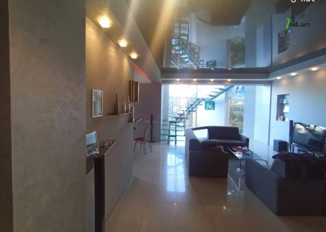 Երեք հարկանի տուն Բագրևանդի փողոցում Նոր Նորքում, 320 քմ, 2 սանհանգույց, կապիտալ վերանորոգված