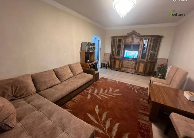 4 սենյականոց բնակարան, Ավան-Առինջ 2-րդ միկրոշրջան, 90 քմ, 7/9 հարկ, եվրովերանորոգված