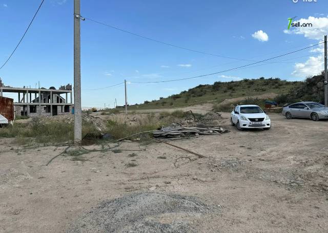 Հողատարածք բնակելի շինությունների համար, Դավթաշեն 2-րդ թաղամաս Դավթաշենում, 300 քմ