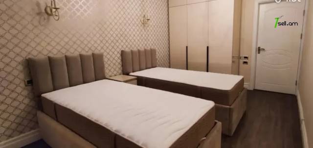 4 սենյականոց բնակարան նորակառույց շենքում, Ծիծեռնակաբերդի խճուղի, 160 ք.մ., 2 սանհանգույց