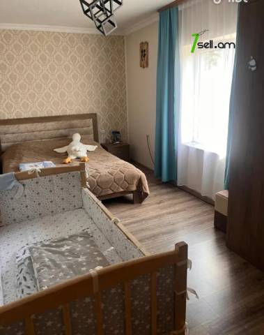 4 սենյականոց բնակարան Հարություն Վերդյանի փողոցում, 108 քմ, 2/2 հարկ, մասնակի վերանորոգում