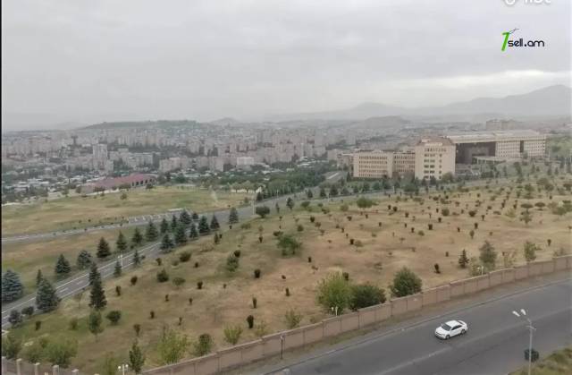 3 սենյականոց բնակարան նորակառույց շենքում Բագրևանդի փողոցում, 78 ք.մ., բարձր առաստաղներ