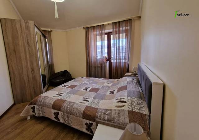 Ընդարձակ 5 սենյականոց բնակարան նորակառույց շենքում Վերին Անտառային փողոցում, 330 ք.մ.