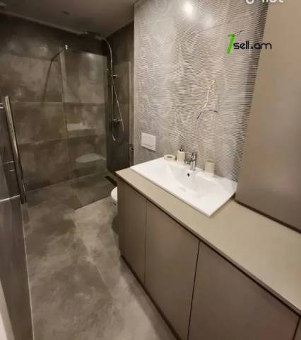 2 սենյականոց բնակարան նորակառույց շենքում Ալեք Մանուկյան փողոցում, 47 ք.մ., բարձր առաստաղներ