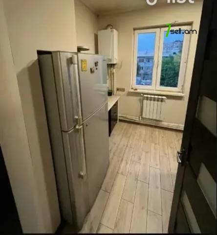 3 սենյականոց բնակարան Չեխովի փողոցում, 62 ք.մ., եվրովերանորոգված, քարե շենք