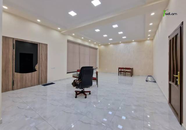 Երկու հարկանի քարե տուն Մուրացանի փողոցում Էրեբունիում, 220 ք.մ., 3+ սանհանգույց