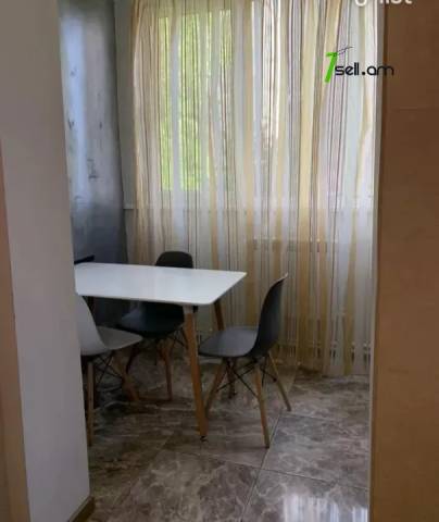 3 սենյականոց բնակարան, Աթոյան փողոցի նրբանցք, 80 ք.մ., 2/9 հարկ, կապիտալ վերանորոգված