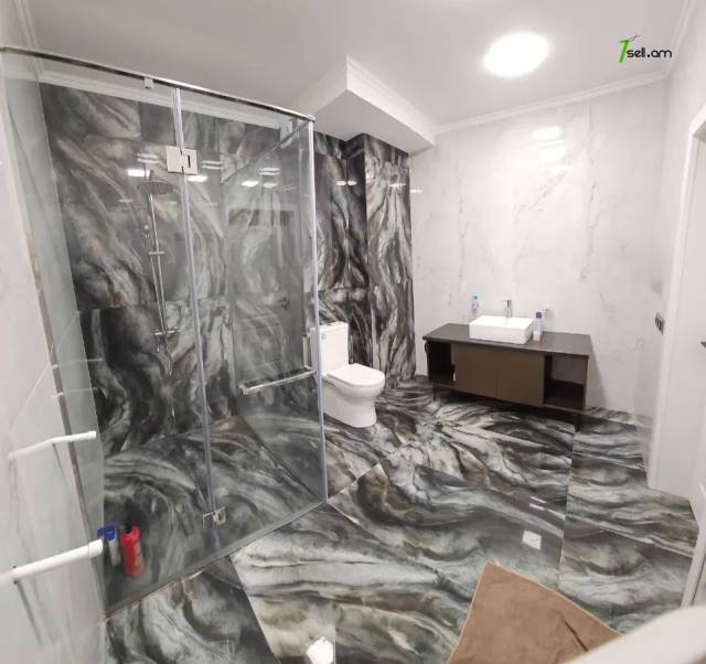 Երեք հարկանի քարե տուն Զաքարիա Քանաքեռցու փողոցում Քանաքեռ Զեյթունում, 250 քմ, 3+ սանհանգույց