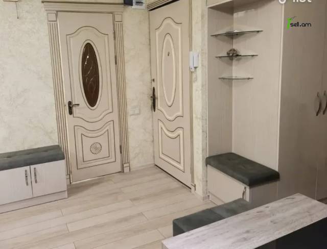 2 սենյականոց բնակարան Կոմիտասի պողոտայում, 50 ք.մ., բարձր առաստաղներ, 3/5 հարկ, եվրովերանորոգված