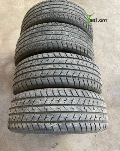 GGG. Roadex 4հատ 75-90% Ձմեռային անվադողեր, 215/55 R17