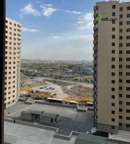 3 սենյականոց բնակարան նորակառույց շենքում Մոնթե Մելքոնյան փողոցում, 100 ք.մ., 8/17 հարկ