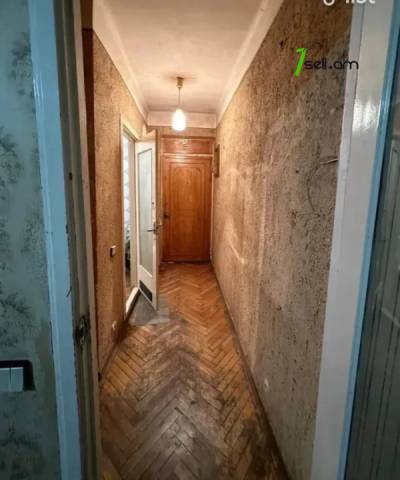 3 սենյականոց բնակարան, Բաղյան փողոցի 1-ին նրբանցք, 81 քմ, նախավերջին հարկ, մի քանի պատշգամբ