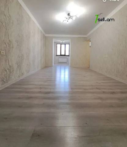 3 սենյականոց բնակարան Մամիկոնյանց փողոցում, 57 ք.մ., նախավերջին հարկ, կապիտալ վերանորոգված