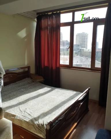 1 սենյականոց բնակարան Հանրապետության փողոցում, 48 քմ, 7/9 հարկ, կապիտալ վերանորոգված