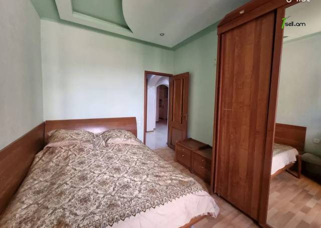 4 սենյականոց բնակարան Բրյուսովի փողոցում, 111 ք.մ., 6/9 հարկ, կապիտալ վերանորոգված