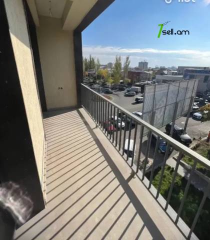 Ընդարձակ 4 սենյականոց բնակարան նորակառույց շենքում Տիգրան Պետրոսյան փողոցում, 277 ք.մ., 2/9 հարկ