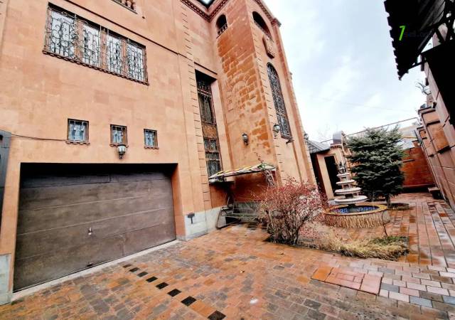 Երեք հարկանի քարե տուն, Համո Սահյան Արաբկիրում, 827 ք.մ., 3+ սանհանգույց, կապիտալ վերանորոգված