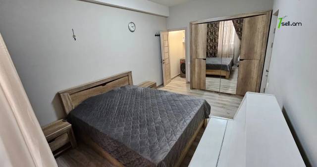 Երկու հարկանի քարե տուն Պետրոս Դուրյանի փողոցում Ավանում, 800 քմ, 2 սանհանգույց