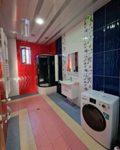 Երեք հարկանի քարե տուն Գևորգ Հովսեփյանի փողոցում Նորք Մարաշում, 1900 քմ, 3+ սանհանգույց