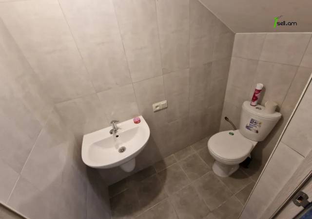 Երկու հարկանի քարե տուն Ռոմանոս Մելիքյանի փողոցում Մալաթիա Սեբաստիայում, 250 քմ, 2 սանհանգույց