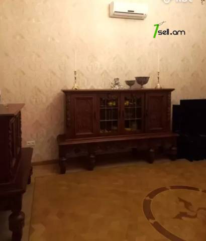 5 սենյականոց բնակարան կենտրոնում, 120 ք.մ., 2 սանհանգույց, բարձր առաստաղներ, 2/5 հարկ