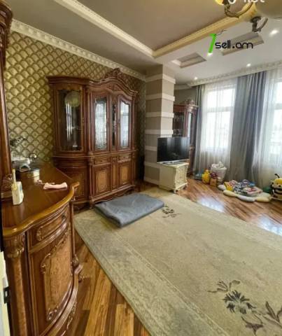 3 սենյականոց բնակարան նորակառույց շենքում Մելքումովի փողոցում, 93 ք.մ., նախավերջին հարկ