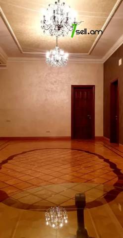 Երկու հարկանի քարե տուն, Նոյ թաղամաս Աջափնյակում, 820 ք.մ., 3+ սանհանգույց, կապիտալ վերանորոգված