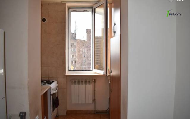 2 սենյականոց բնակարան Նելսոն Ստեփանյան փողոցում, 56 քմ, նախավերջին հարկ, կոսմետիկ վերանորոգում