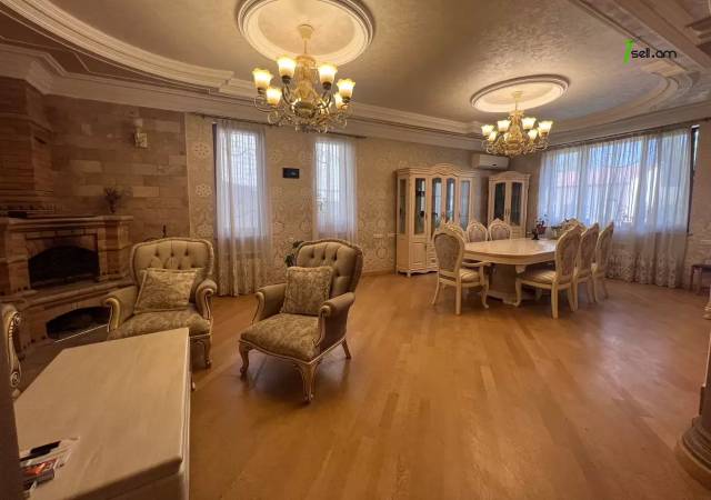 Երկու հարկանի քարե տուն, Թբիլիսյան խճուղի Քանաքեռ Զեյթունում, 900 ք.մ., 3+ սանհանգույց