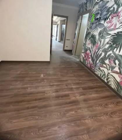 Ընդարձակ 4 սենյականոց բնակարան նորակառույց շենքում Տիգրան Պետրոսյան փողոցում, 277 ք.մ., 2/9 հարկ